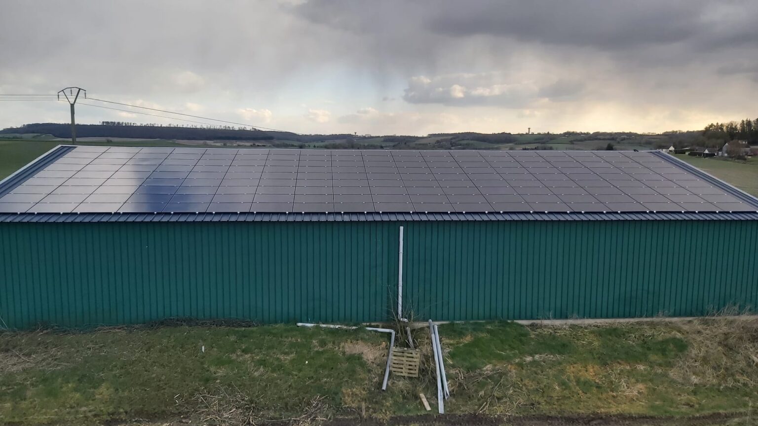 Esolaire - Comment choisir les meilleurs panneaux solaires pour réduire ma facture d'électricité en 2025 ? - Featured Image 1