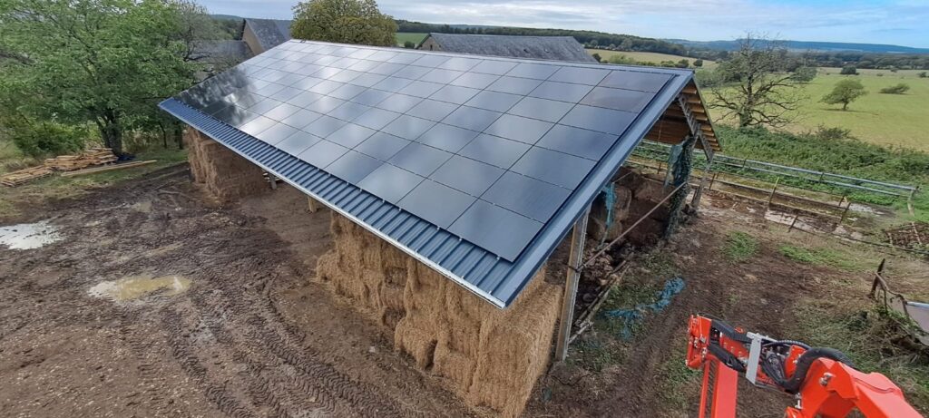Esolaire - Comment investir dans l'énergie solaire en 2025 pour rentabiliser votre toit, bénéficier des nouvelles aides et réduire durablement votre facture ? - Featured Image 1