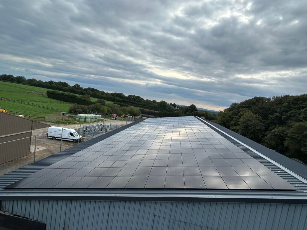 Esolaire - Comment choisir un système de production d’énergie solaire qui réduit ma facture, stocke l’électricité et me protège des coupures de réseau ? - Featured Image 1